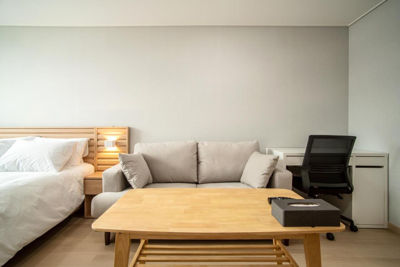 Jeju Central Park Residence Екстер'єр фото