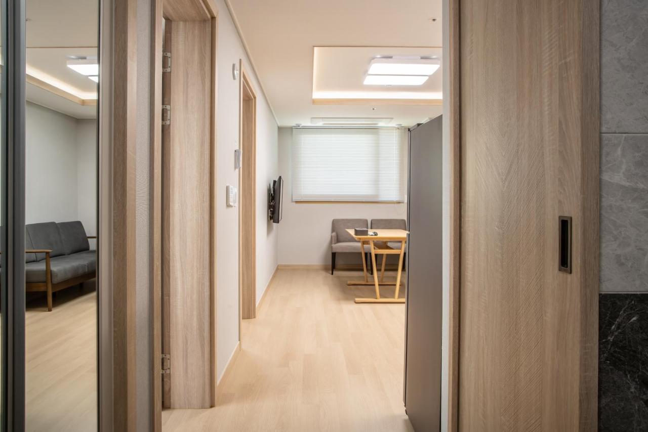 Jeju Central Park Residence Екстер'єр фото