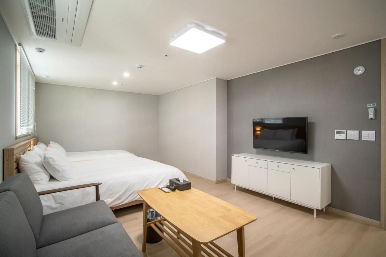 Jeju Central Park Residence Екстер'єр фото