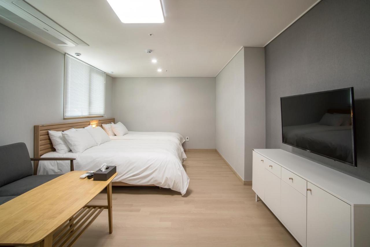 Jeju Central Park Residence Екстер'єр фото