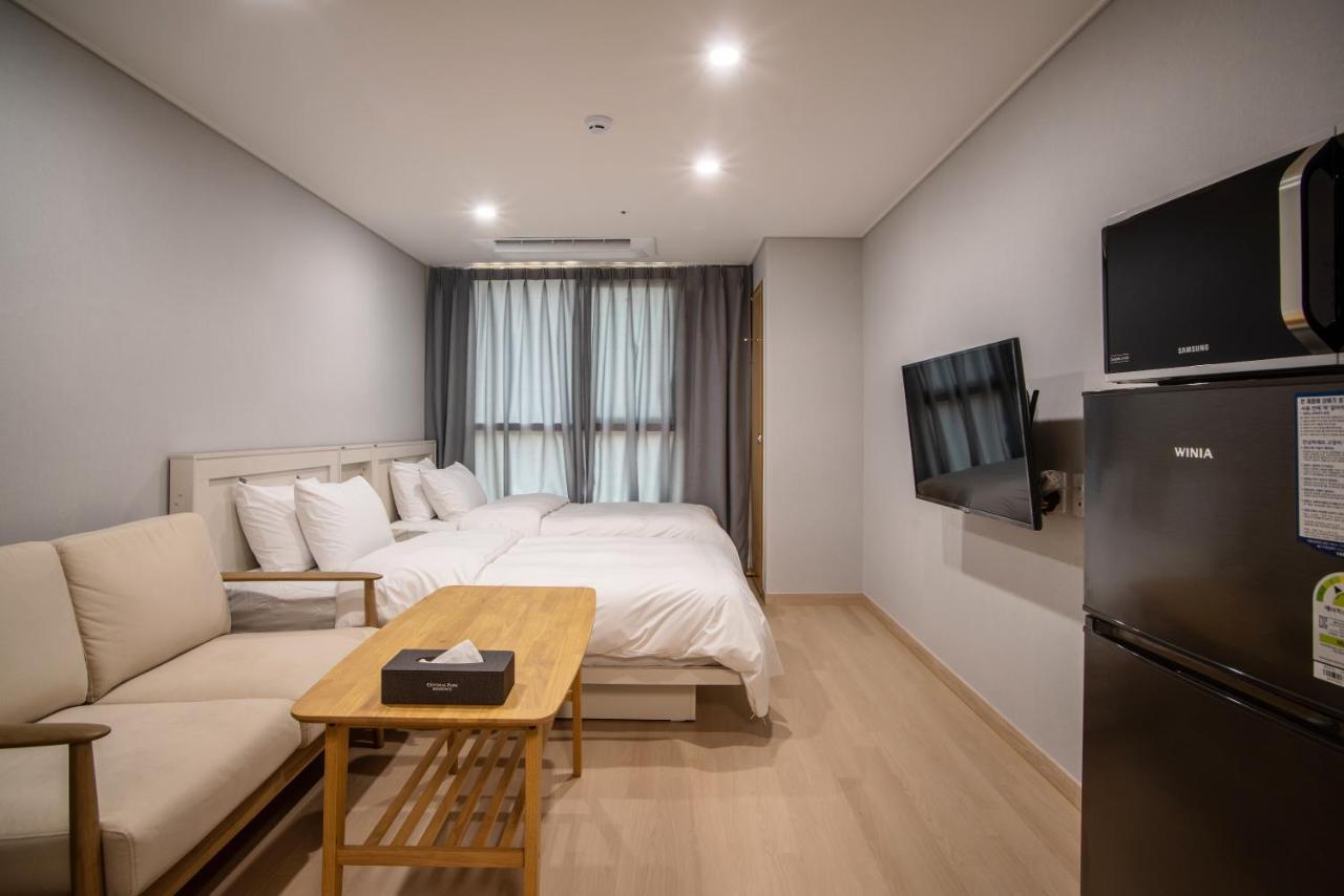 Jeju Central Park Residence Екстер'єр фото