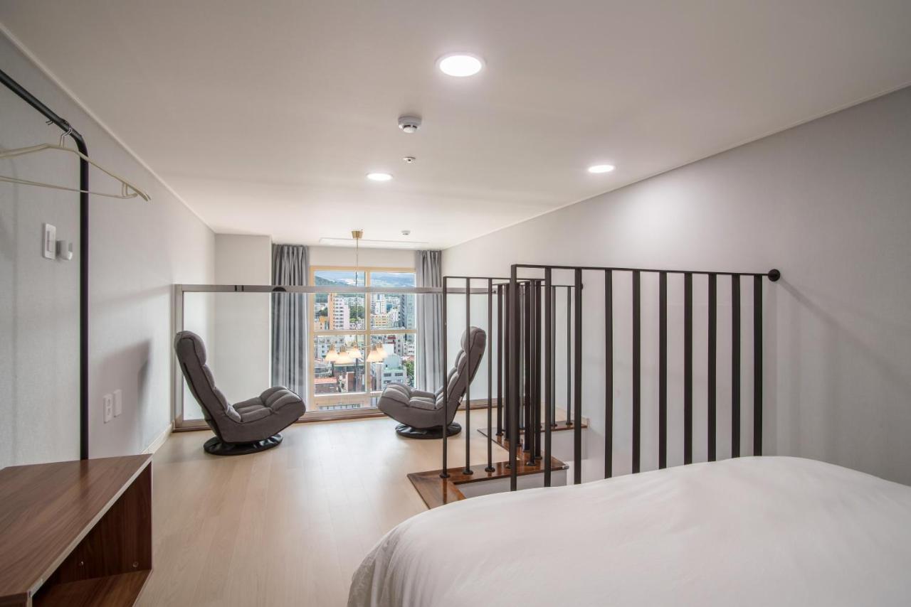 Jeju Central Park Residence Екстер'єр фото