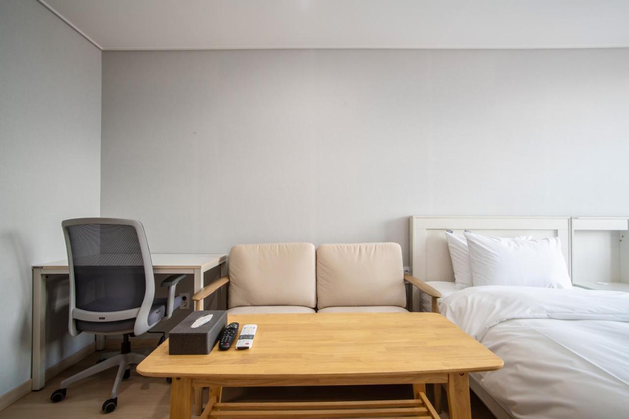 Jeju Central Park Residence Екстер'єр фото
