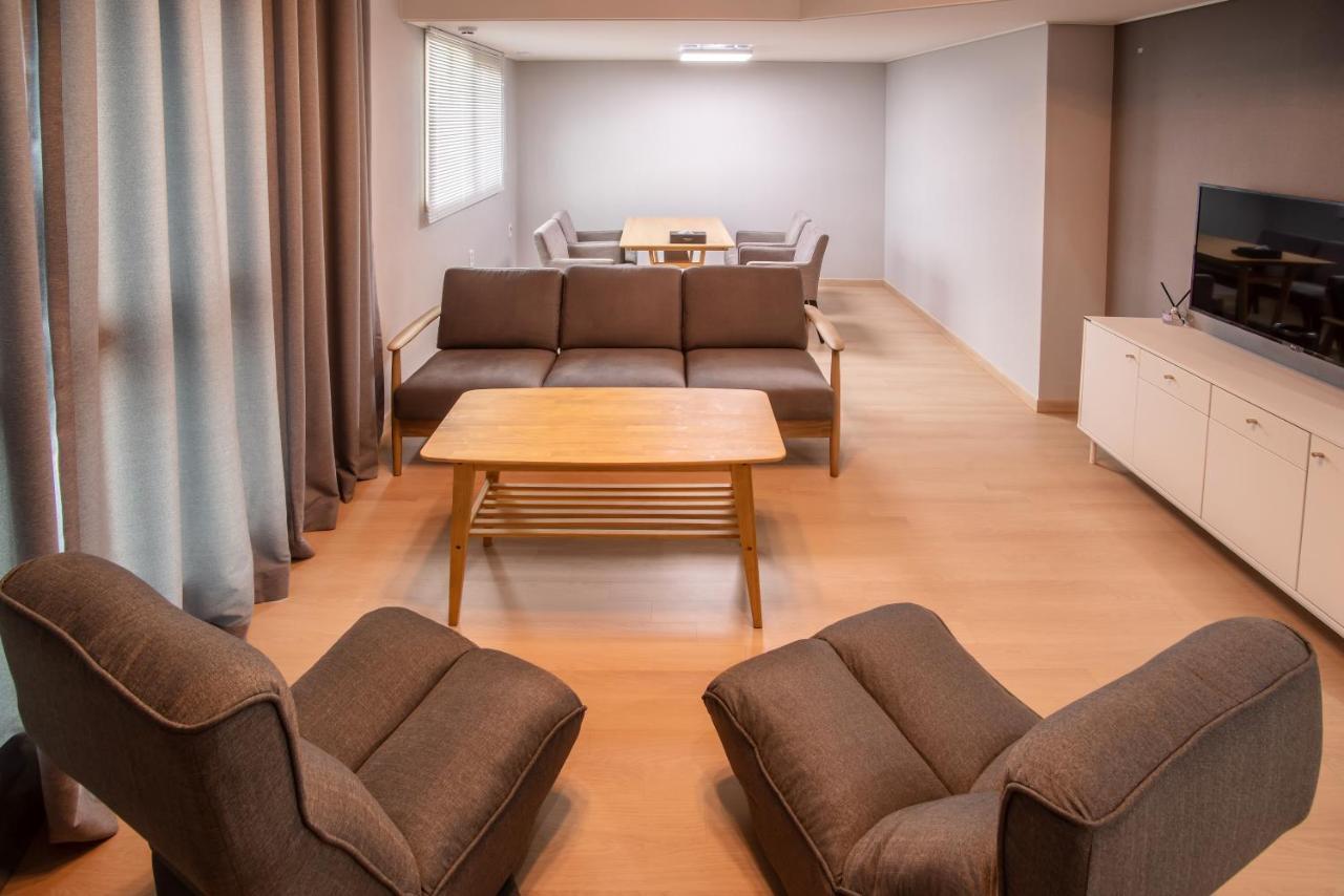 Jeju Central Park Residence Екстер'єр фото