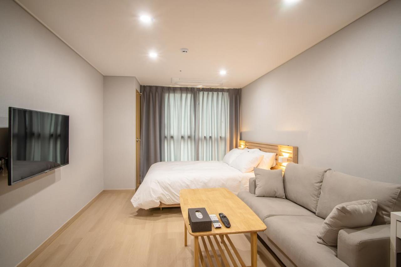 Jeju Central Park Residence Екстер'єр фото