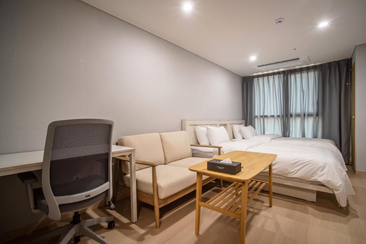 Jeju Central Park Residence Екстер'єр фото